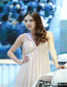 丁子裤美女